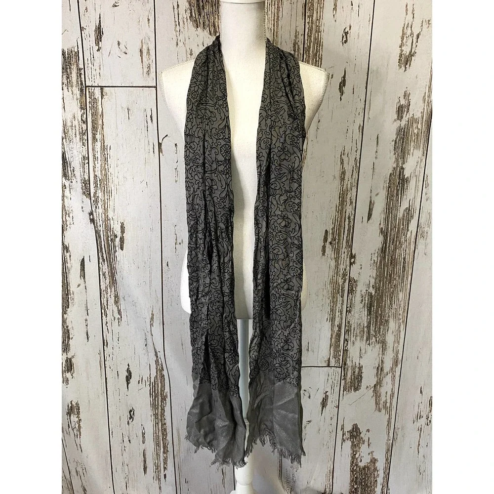 Preston & York Gray And Black Scarf With Raw Hemline
